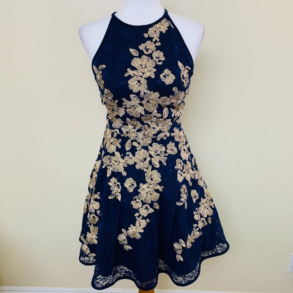 Xscape Flare Tulle Gold Floral Embroidery $219 buy it now for $79